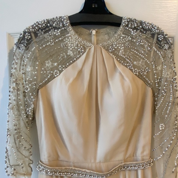 Beautiful bridesmaids dress or a engagement dress - Picture 5 of 7